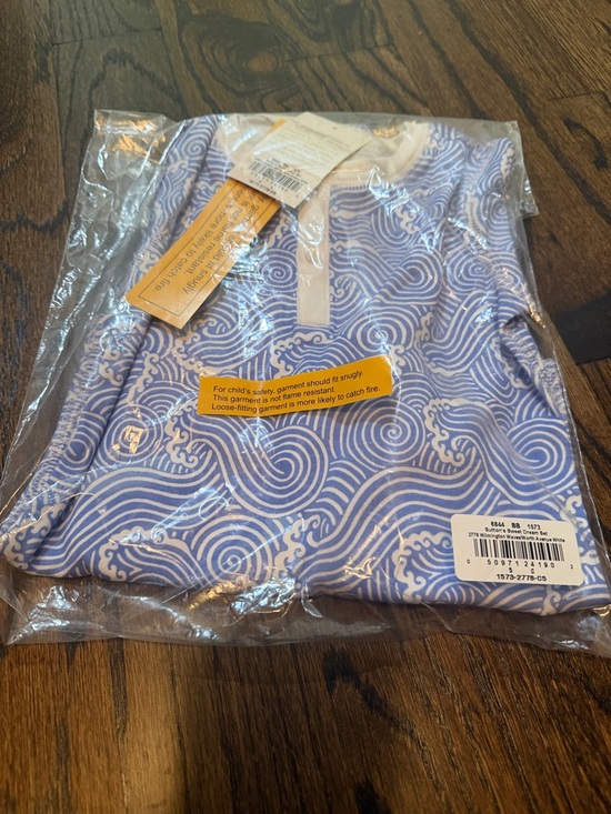 The Beaufort Bonnet Company Other - The Beaufort Bonnet Company waves Kids Pajama set
